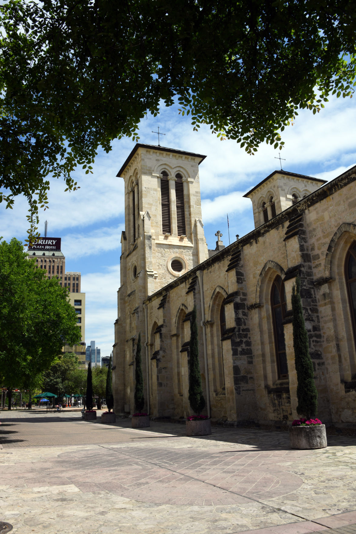 129 The Fun Club toured the San Fernando Cathedral in San Antonio, Texas.JPG